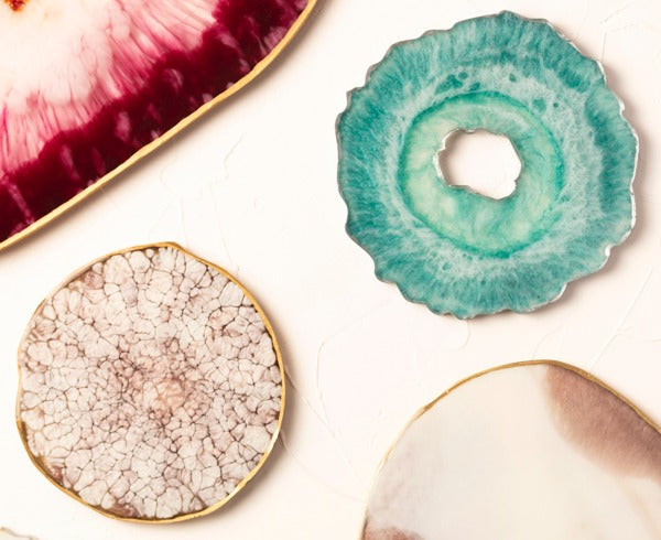 Resin coasters of different sizes and shapes