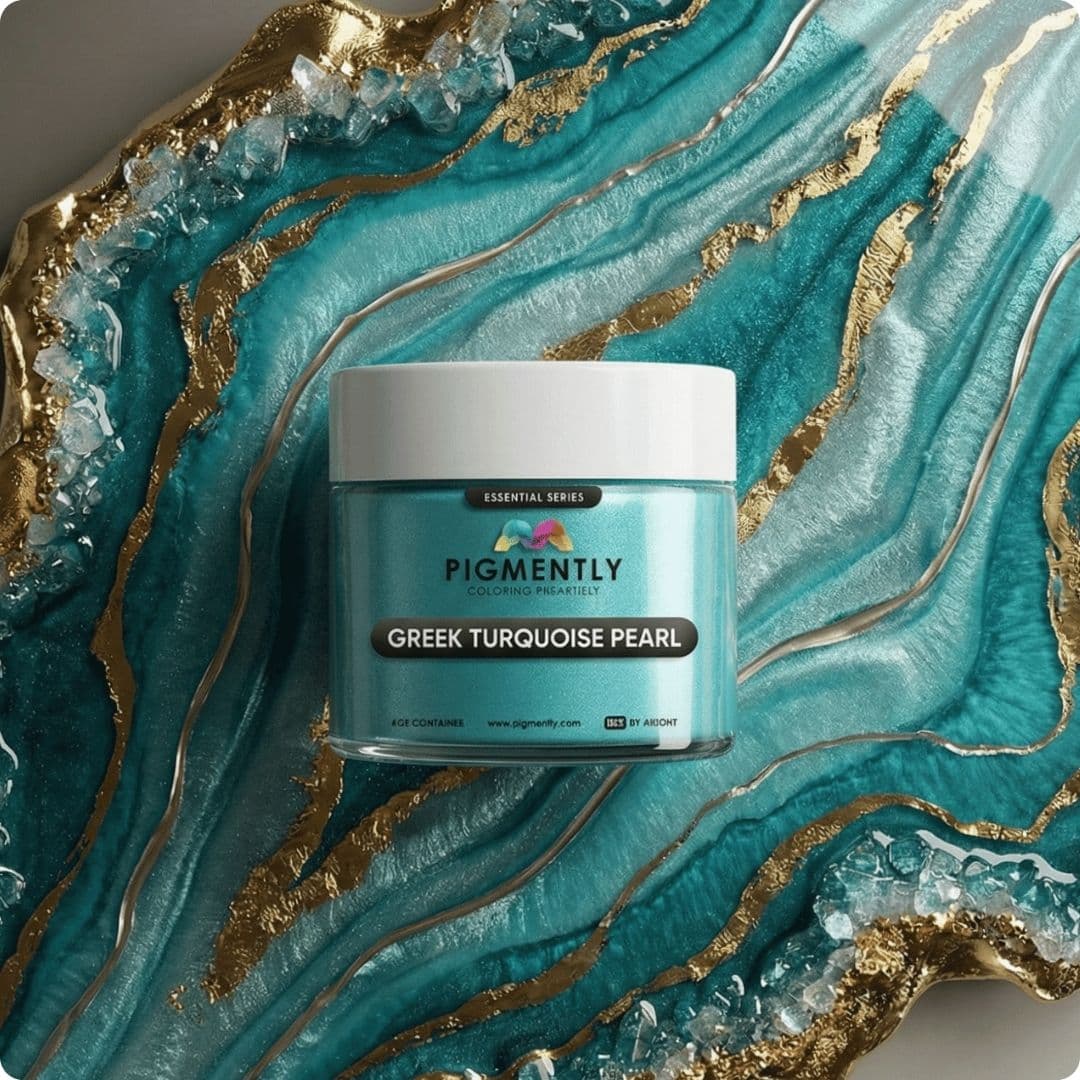 Jar of Pigmently Greek Turquoise Pearl on a decorative background with gold and blue patterns