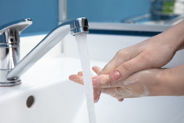 How to wash away resin and epoxy on your hands and skin