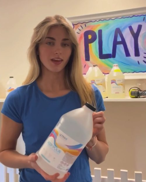 Epoxy Creator Camryn